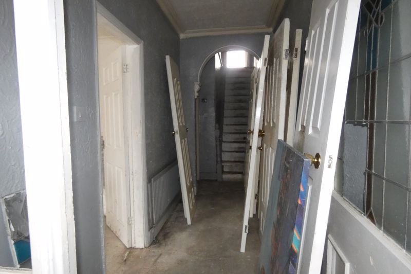 Entrance Hallway- click for photo gallery
